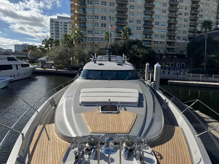 Izumi Yacht Photos Pics 