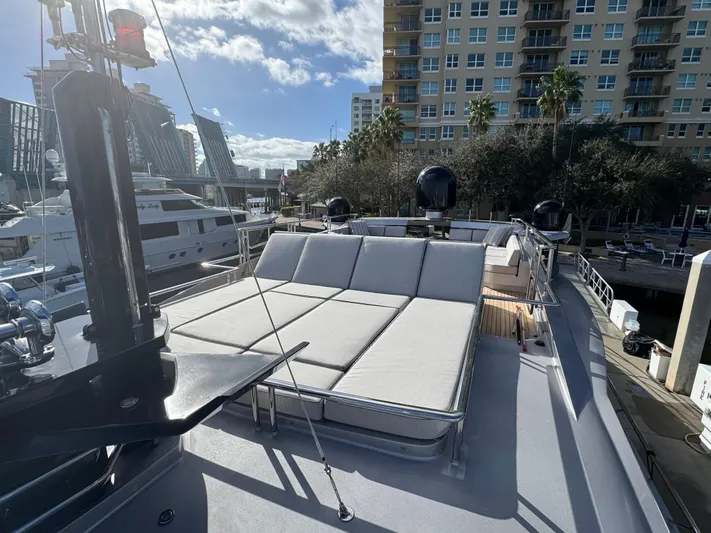 Izumi Yacht Photos Pics 