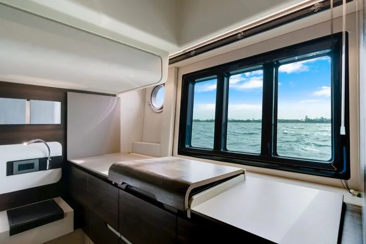  Yacht Photos Pics 2016 Azimut 50 Fly - Image 27