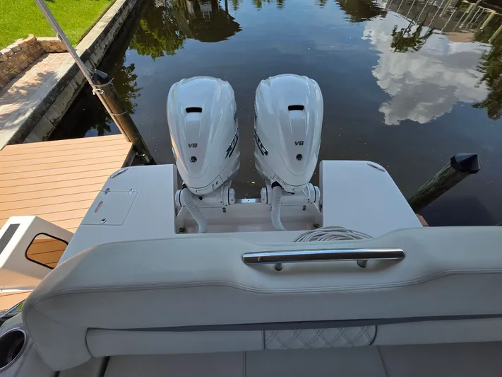  Yacht Photos Pics 2024 REGAL 36 XO - Image 5