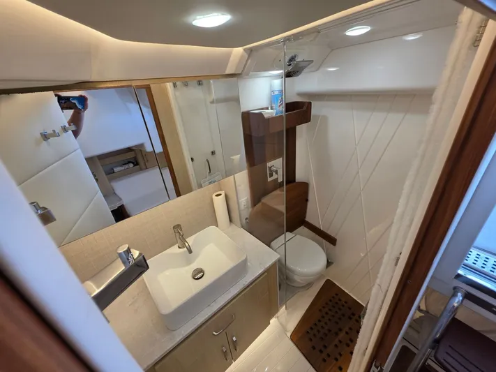  Yacht Photos Pics 2024 REGAL 36 XO - Image 27
