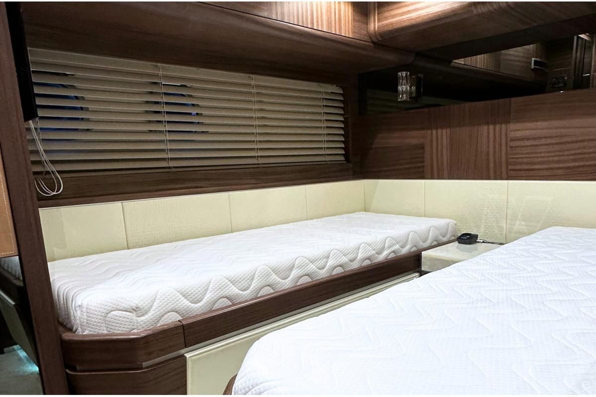2012 Dominator 78 