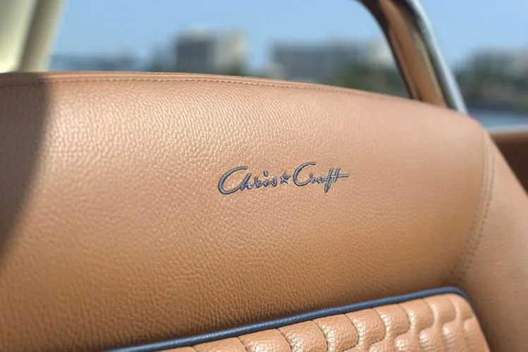  Yacht Photos Pics 2022 Chris-craft Launch 35 Gt - Image 13