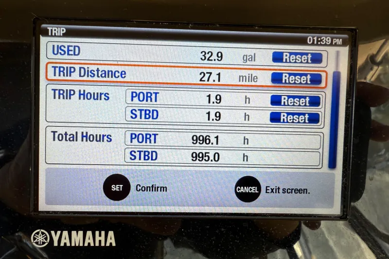  Yacht Photos Pics Yamaha display showing trip data for 2005 Grady-White Express 330 boat.