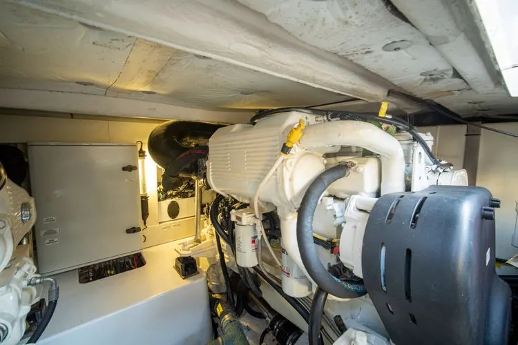  Yacht Photos Pics 2014 Azimut 48 Fly - Image 58