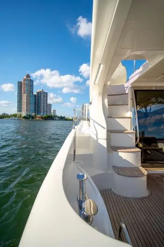  Yacht Photos Pics 2014 Azimut 48 Fly - Image 42