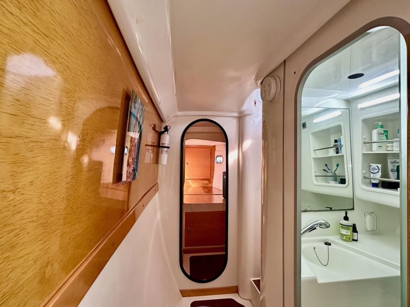 2009 Fountaine Pajot LAVEZZI