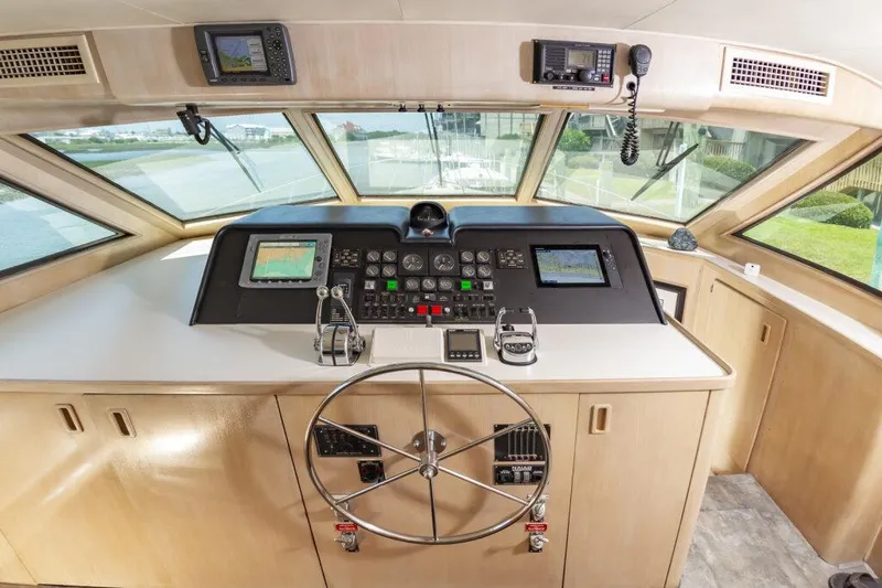 Sugar Bear Yacht Photos Pics 