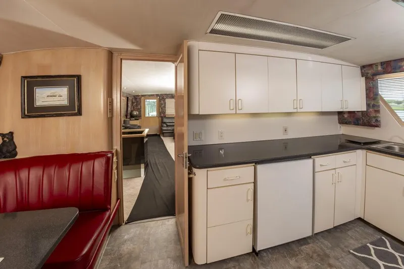 Sugar Bear Yacht Photos Pics 