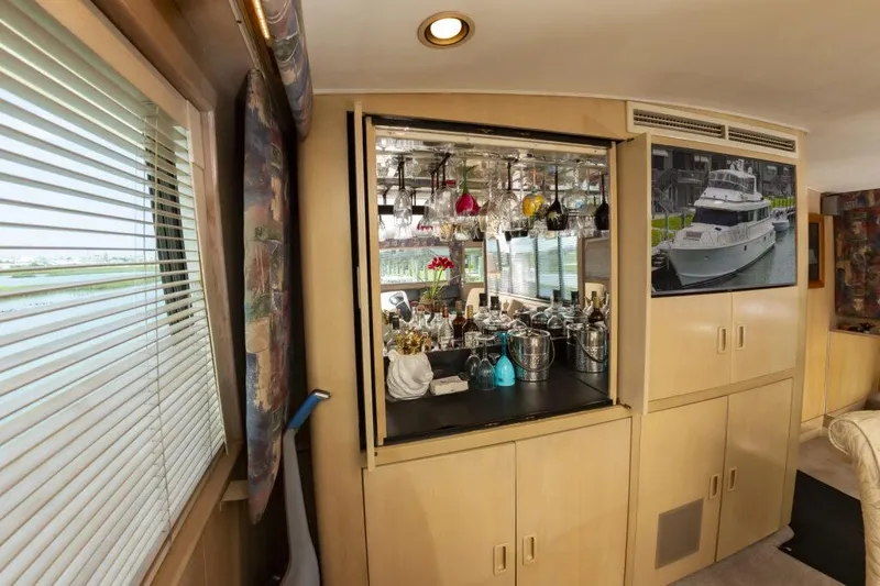 Sugar Bear Yacht Photos Pics 