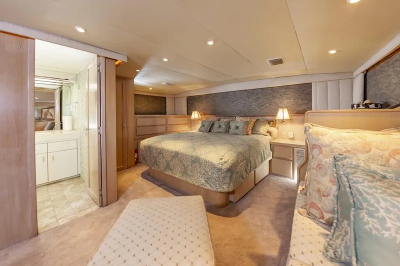 Sugar Bear Yacht Photos Pics 