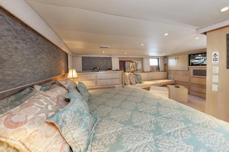 Sugar Bear Yacht Photos Pics 