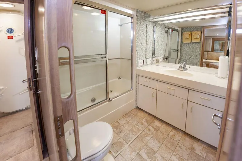 Sugar Bear Yacht Photos Pics 