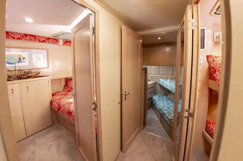 Sugar Bear Yacht Photos Pics 