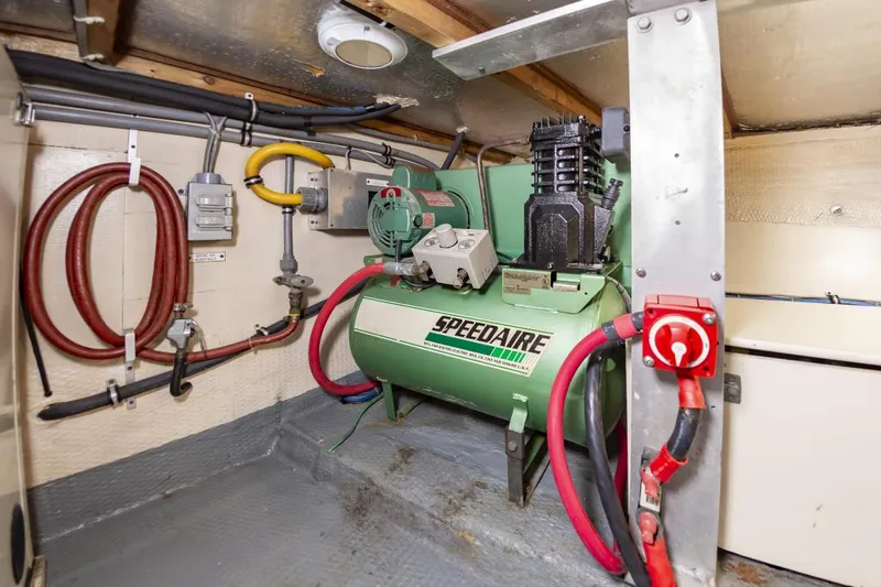 Sugar Bear Yacht Photos Pics 