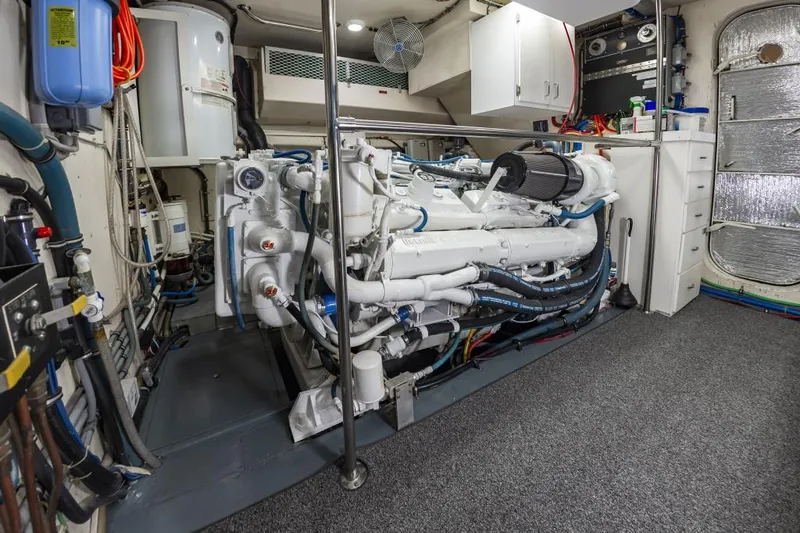 Sugar Bear Yacht Photos Pics 