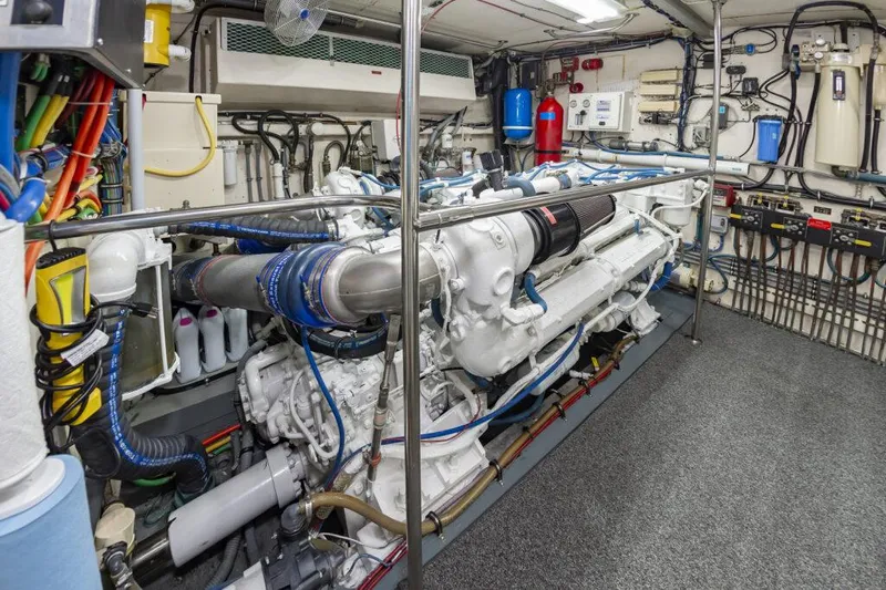 Sugar Bear Yacht Photos Pics 