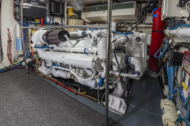 Sugar Bear Yacht Photos Pics 