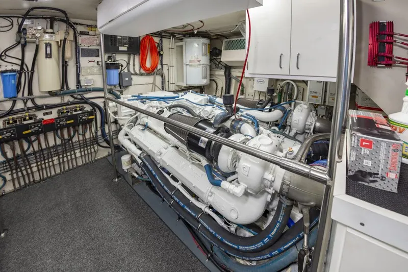 Sugar Bear Yacht Photos Pics 