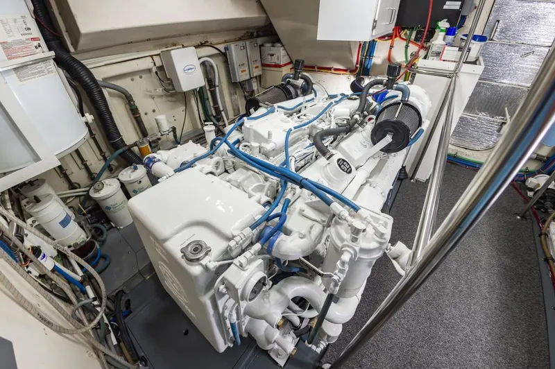 Sugar Bear Yacht Photos Pics 