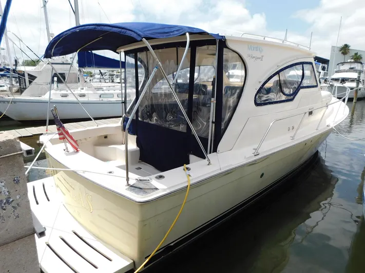 Calm Yacht Photos Pics 