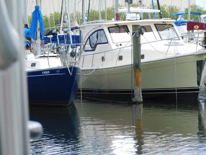 Calm Yacht Photos Pics 