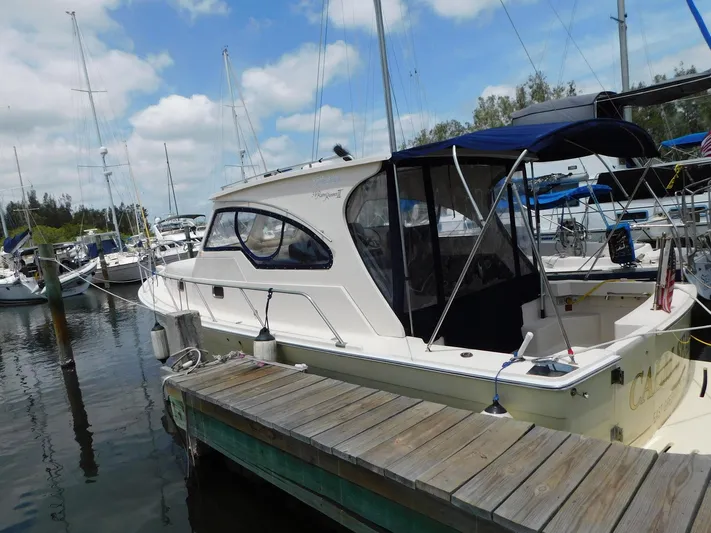 Calm Yacht Photos Pics 