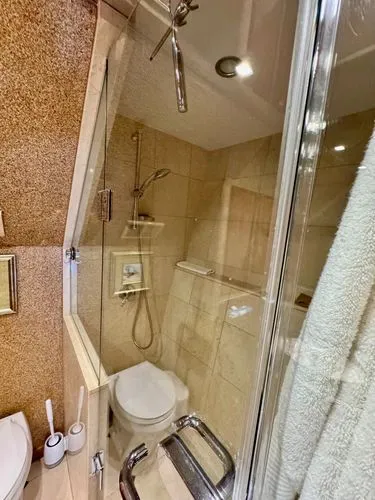  Yacht Photos Pics 2008 Hatteras 64 My - Image 15