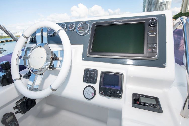 2017 Azimut 42 