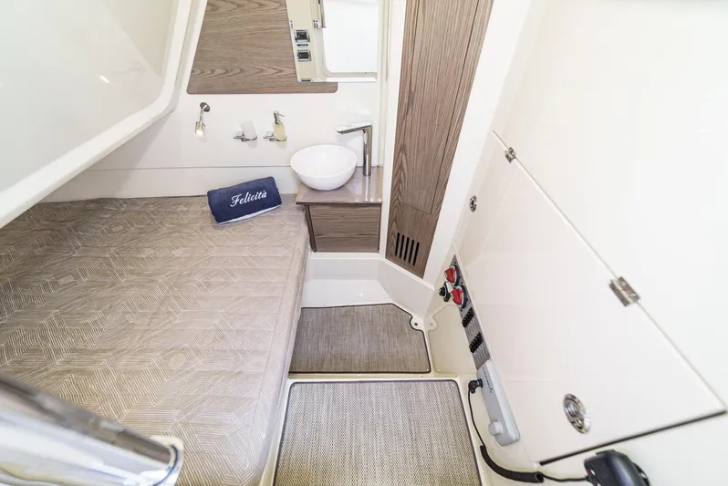 Felicita Bambino Yacht Photos Pics 