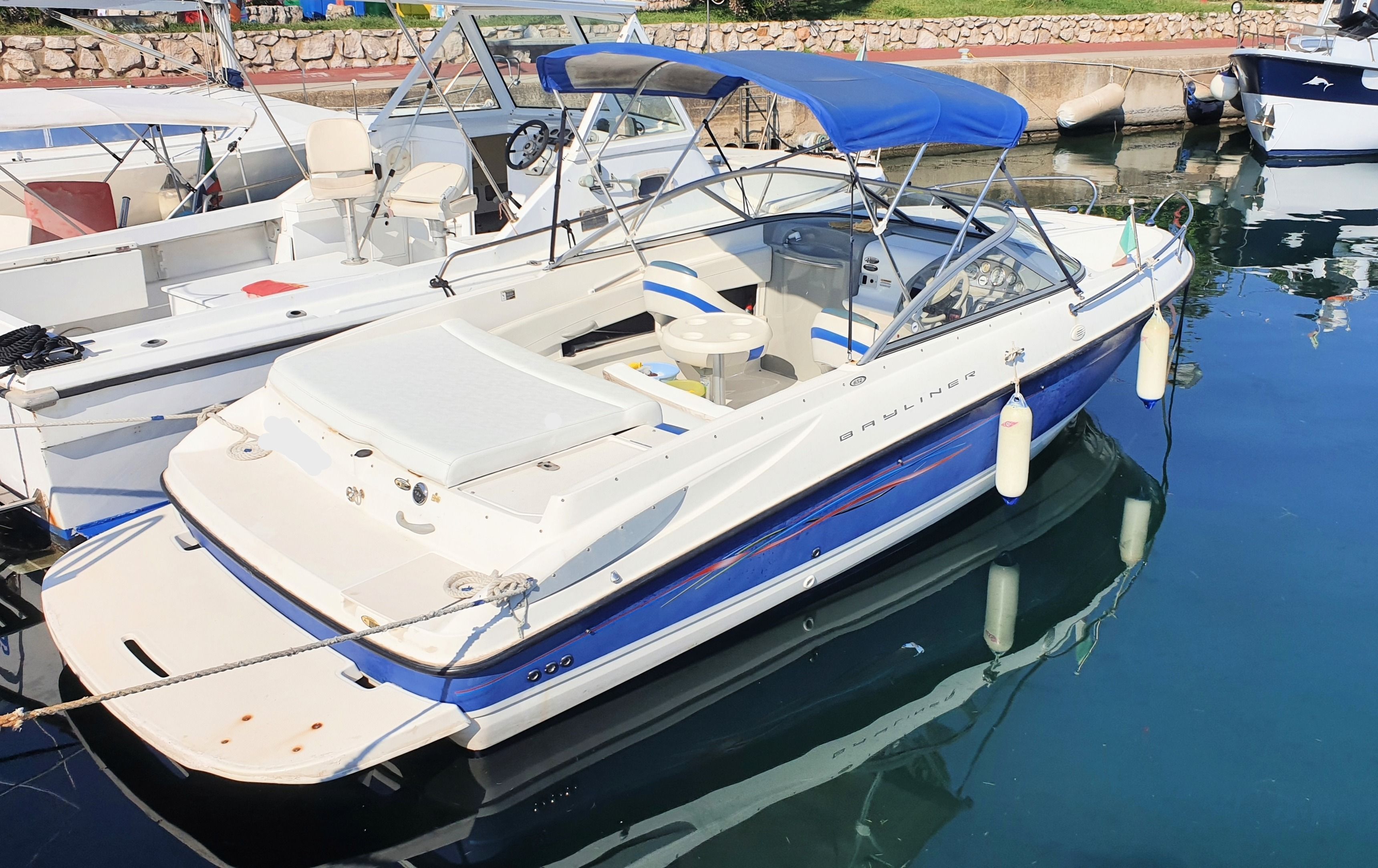 2006 Bayliner 652 Cuddy