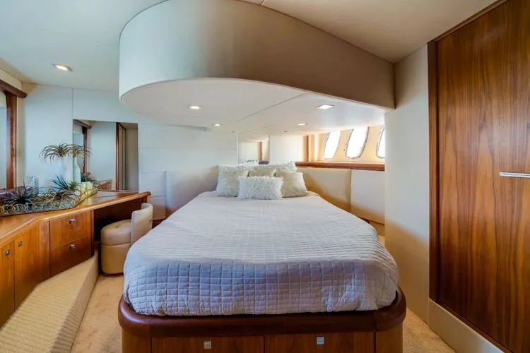  Yacht Photos Pics 2011 Sunseeker Manhattan 52 - Image 29