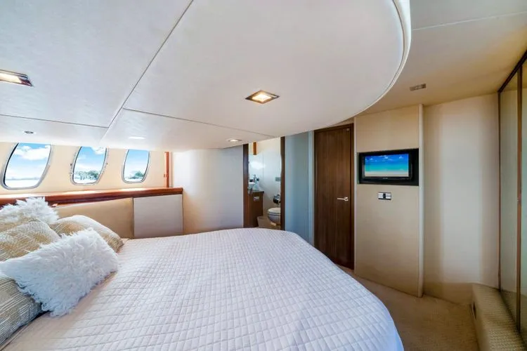  Yacht Photos Pics 2011 Sunseeker Manhattan 52 - Image 27