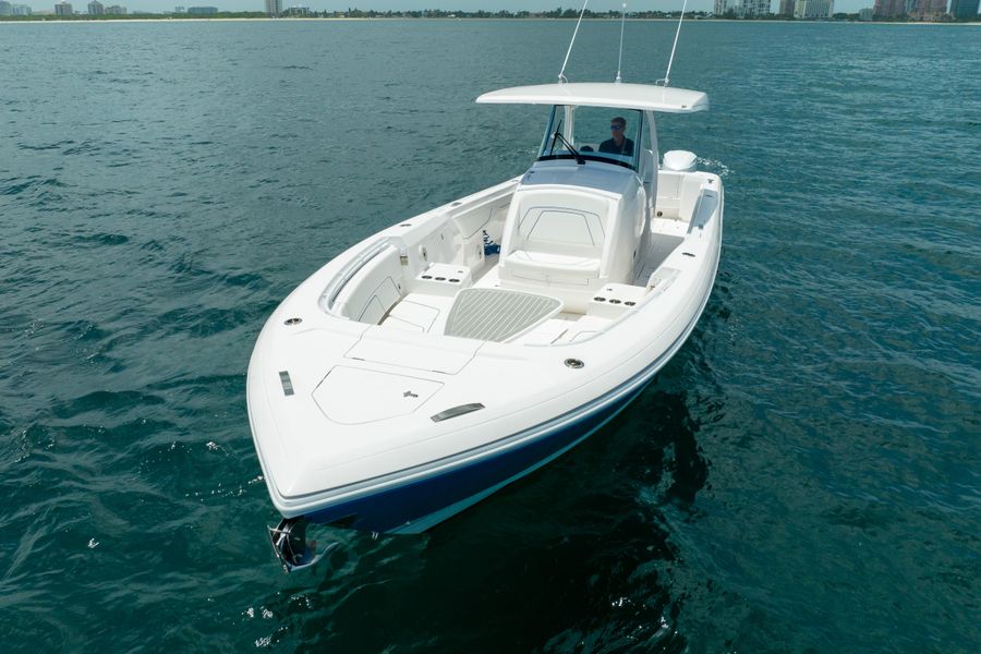 2020 Intrepid 375 Nomad SE