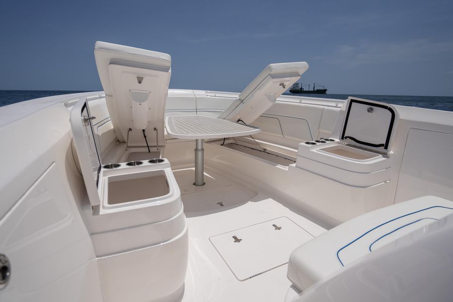 2020 Intrepid 375 Nomad SE