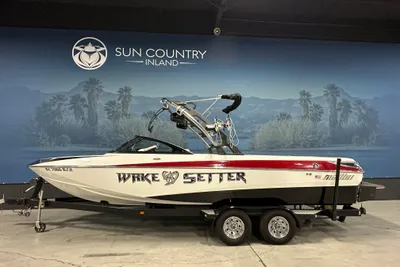 Malibu Wakesetter 247 LSV.