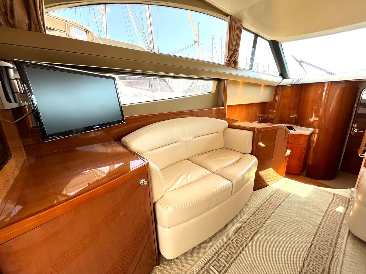 2005 Princess 43 