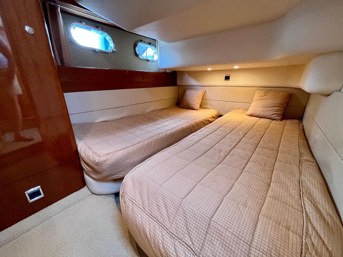 2005 Princess 43 