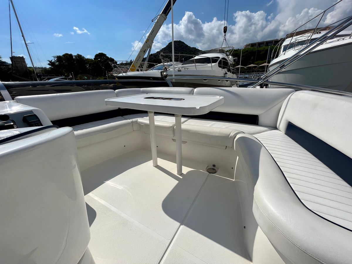2005 Princess 43 