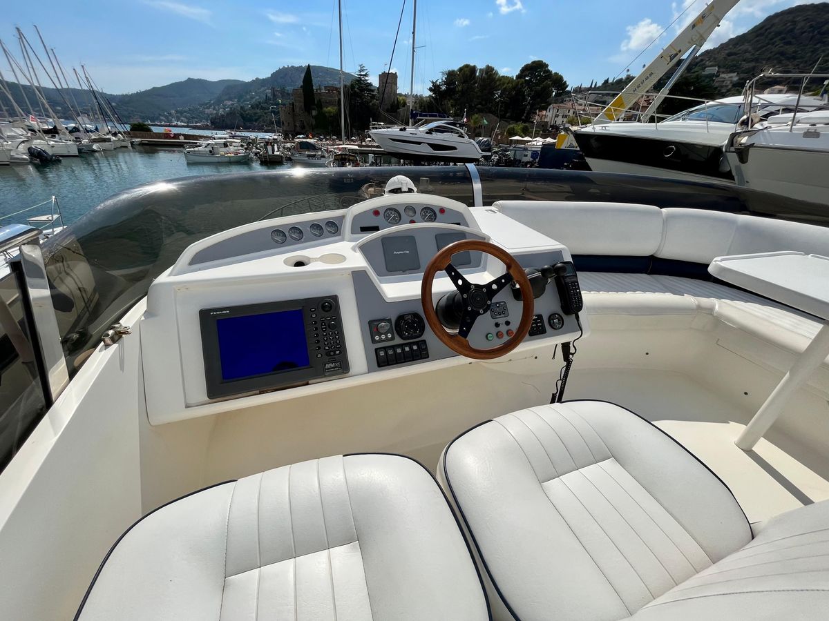 2005 Princess 43 