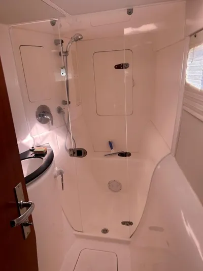 Summersalt Yacht Photos Pics 