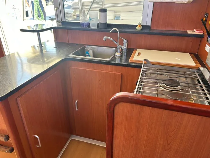 Summersalt Yacht Photos Pics 