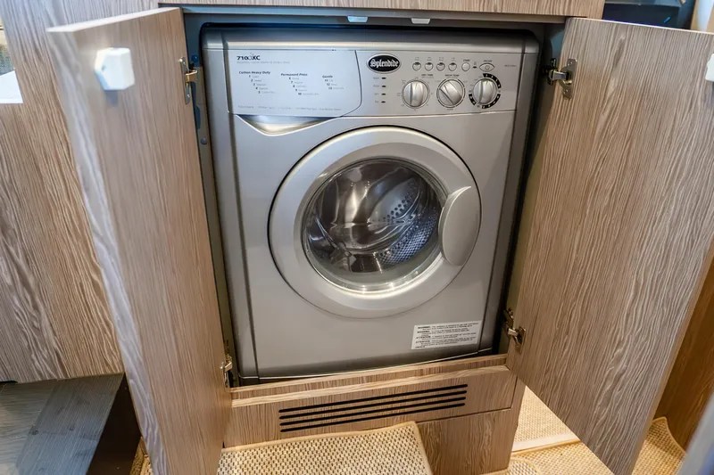  Yacht Photos Pics Built-in washing machine on Azimut Atlantis 51 yacht, 2021 model.