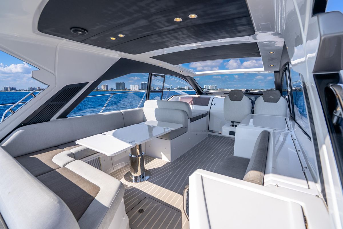 2021 Azimut 53 