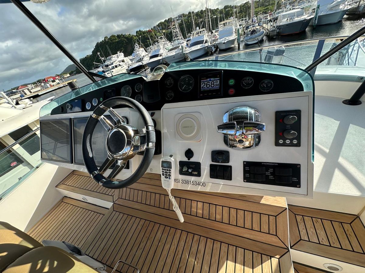 2006 Fairline 58 