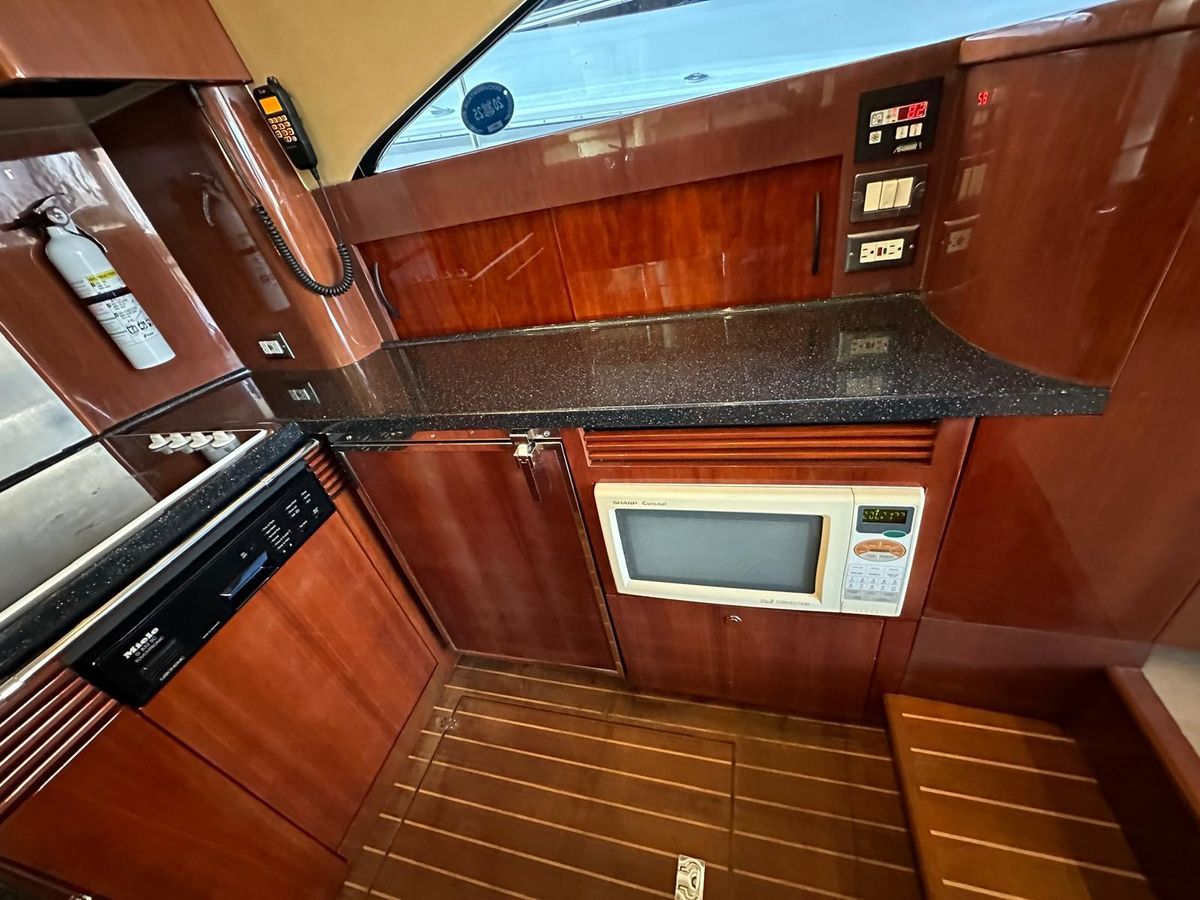 2006 Fairline 58 