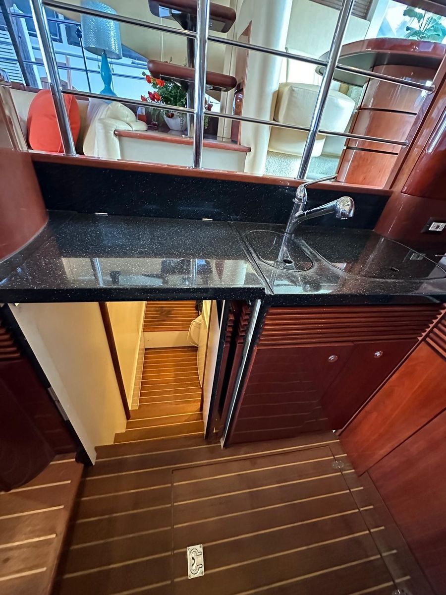 2006 Fairline 58 