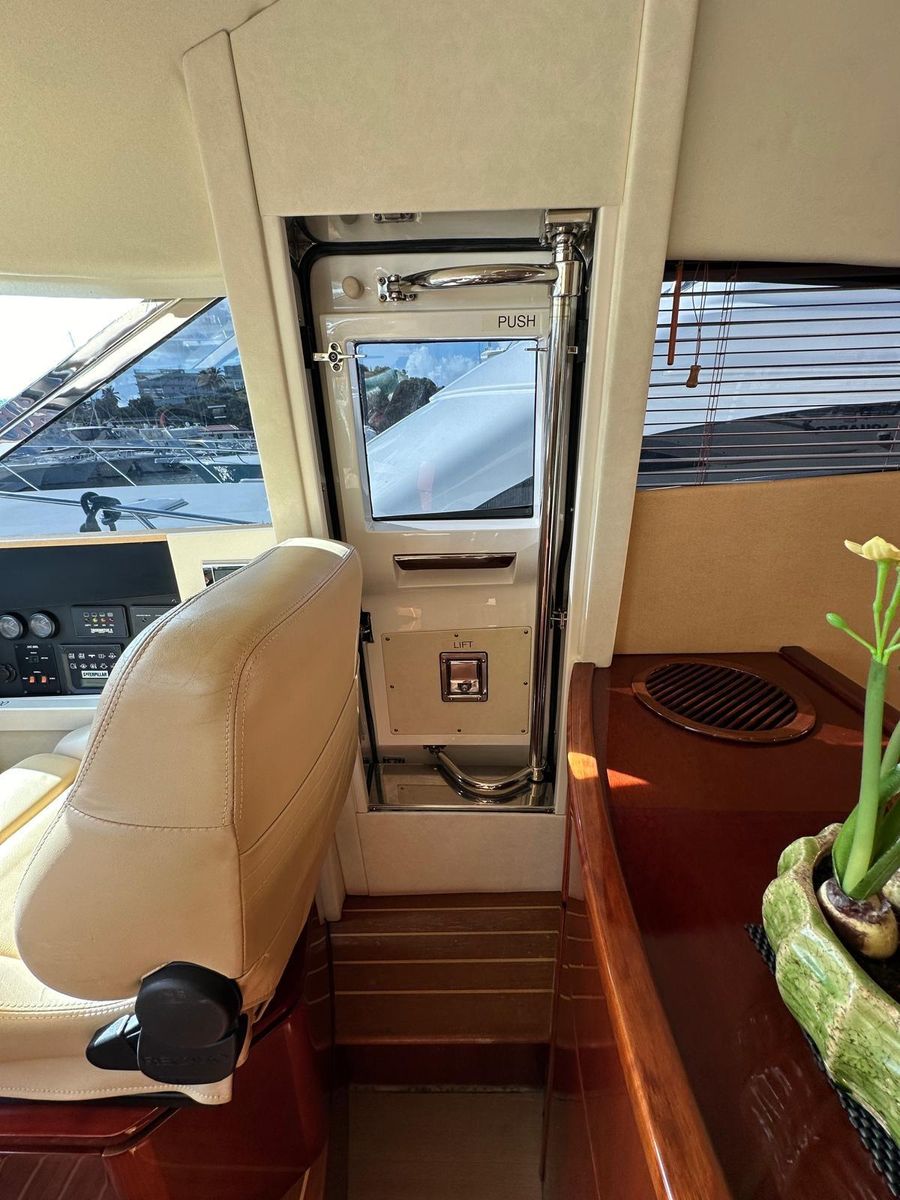 2006 Fairline 58 