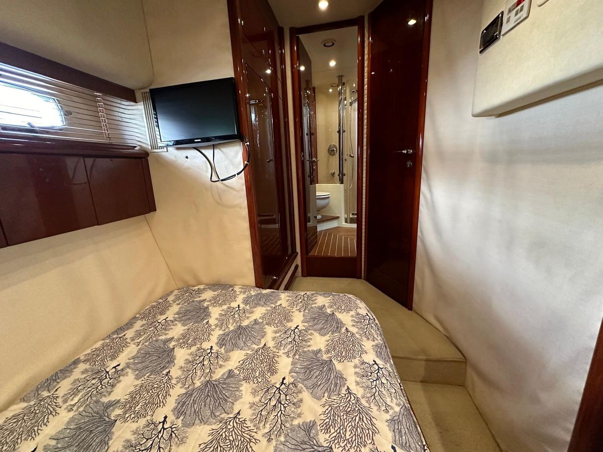 2006 Fairline 58 