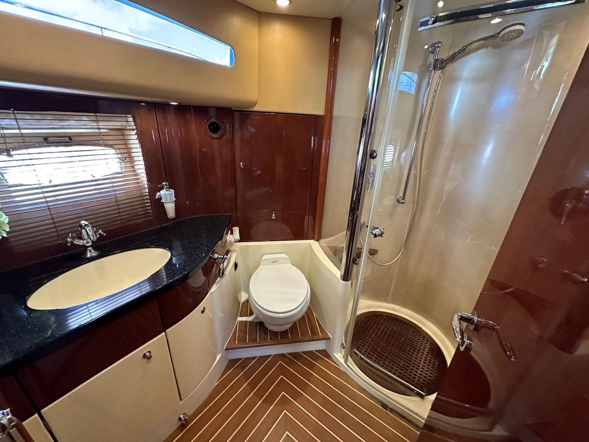 2006 Fairline 58 